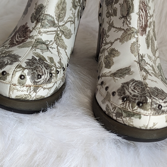 Dr. Martens Una Mules - Picture 14 of 16